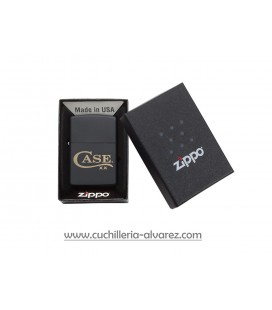 Encendedor CASE negro mate con logotipo de la funda Zippo®CA52478