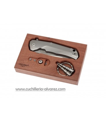 Navaja Lionsteel TRE BR FULL TITANIUM BONZE