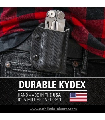 Funda KYDEX LEATHERMAN WAVE + CON PATRÓN DE FIBRA DE CARBONO NEGRO