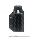 Funda KYDEX LEATHERMAN SURGE CON PATRÓN DE FIBRA DE CARBONO NEGRO