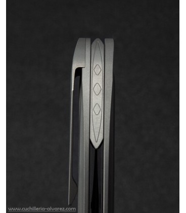 Navaja BESTECH Nuke Framelock Dark Gray BTKT2107C