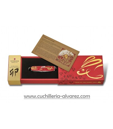 Victorinox HUNTSMAN 2023, año del conejo 1.3714.E12