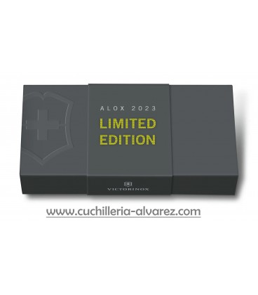 Victorinox PIONEER X 0.8231.L23  ALOX SCALES