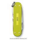 Victorinox CLASSIC SD ALOX 0.6221.L23 Electric Yelow Alox Scales