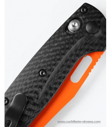 Navaja Benchmade Mini TAGGEDOUT Carbon Fiber 15533OR_01