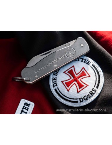 Boker PLUS Seenotretter 01 01BO547 con hoja en acero inoxidable.