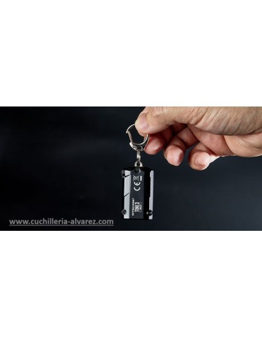 Linterna NITECORE TINI3 black 600 lumens NCTINI3BK, 5 modos de iluminacion y con pantalla LED.