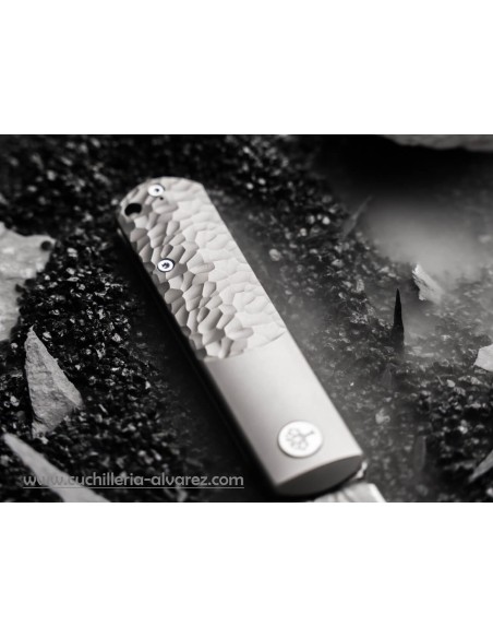 BOKER BRLW Meteoritendamast 110673DAM con hoja en acero damasco forjada a mano por Chad Nichols