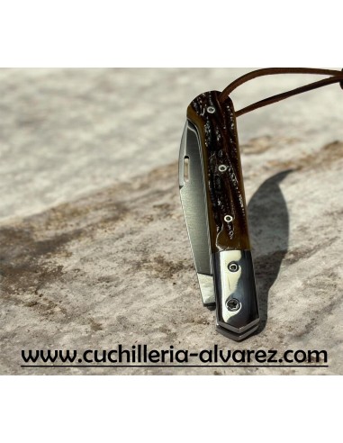 Navaja Nieto CABRITERA Hueso Tallado 209-H-AMBAR