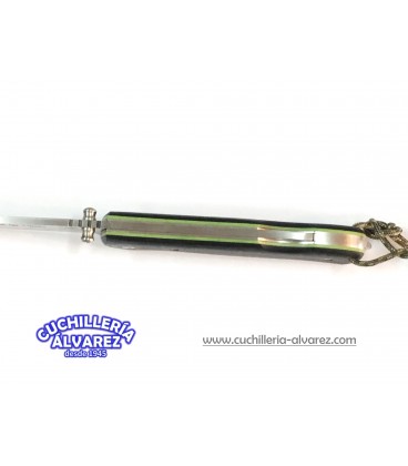 Navaja Nieto Ranger en G-10 verde.